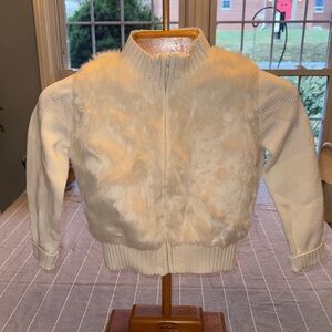 Gymboree girls Cream Faux Fur Knit zip sweater, size 5-6 (S).
Outstanding piece!
